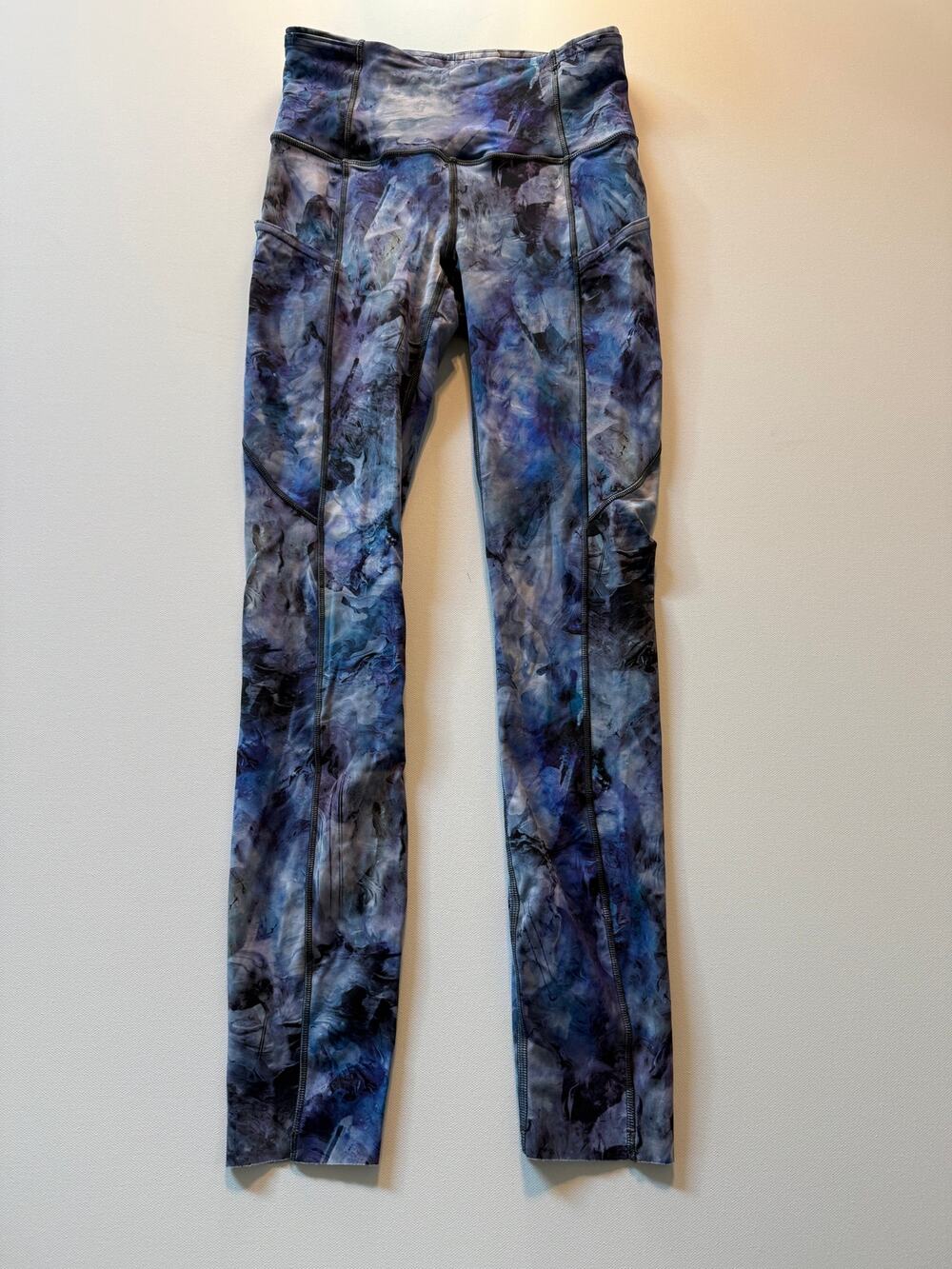 Lululemon Blue Watercolor High Rise Pocket Leggings Women's Size 2